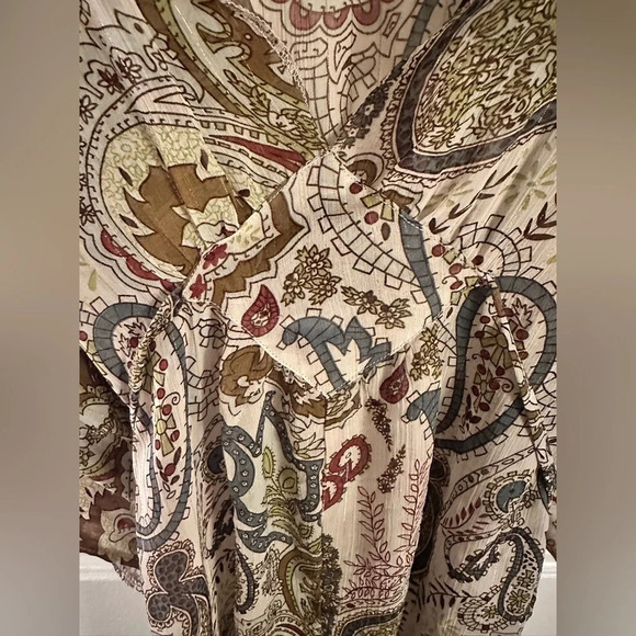 Paper Tee Sheer Paisley Short Sleeve Blouse Size Large - Picture 3 of 8